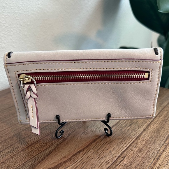 NWT - Dooney & Bourke ECRU Florentine Leather Continental Clutch - Picture 3 of 13